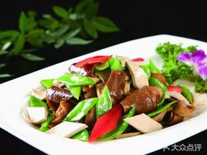 Zhang Ji Sandpot Night Market Barbecue (Hongqi Road Branch)
