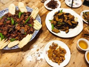 Flower Pepper Stir-Fried Chicken
