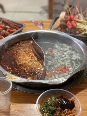 Chongqing Yauded Hot Pot (Jiqi Road Branch)