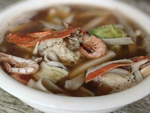 Hong Ji Lao Tai Po Seafood Noodles
