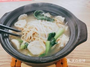 Yunnan Small Pot Rice Noodles (Sports Stadium Road Branch)