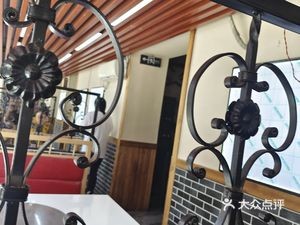 Chuanxiang Fusion Home Cooking (Huguang Road Branch)