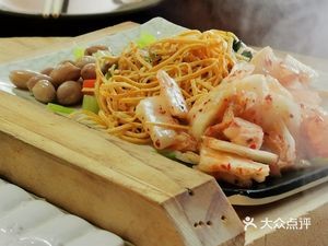 Dong Sheng Iron Pot Stew (Hongqi Garden Store)