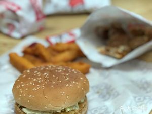 Mei Qi Le Fried Chicken Burger (Huake Store)