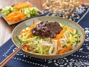 Xiangyang Spicy Beef Noodles (Guanggu Pengpai Cheng Aoshan Fu Branch)