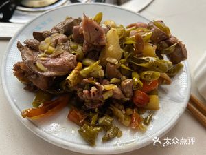 Farmhouse Sour Cabbage Chicken