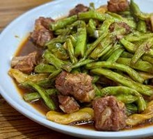 Pork Ribs with Green Beans and Cornbread Dumplings