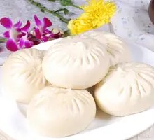 Stir-fried Green Beans with Minced Pork Dumplings