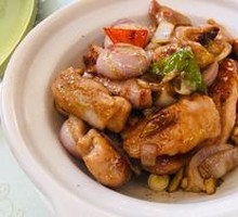 Flavorful Galangal Chicken
