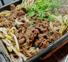 Grilled Beef on Iron Plate