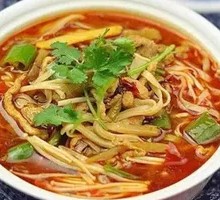 Pickled Vegetable and Pork Noodle Soup