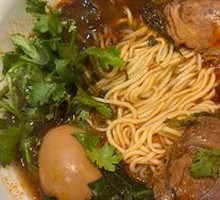 Sour Cabbage Beef Noodles