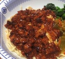 Sour Cabbage Braised Pork Noodles