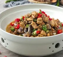 Spicy Ginger Stir-Fried Chicken