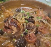 Chicken Stewed with Mushrooms