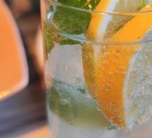 Lemongrass Lemon Sparkling Water