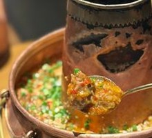 Copper Pot Steamed Rice Cake with Braised Chicken