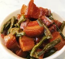 Braised Pork with Dried Beans