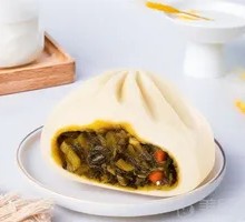 Spicy Pickled Mustard Greens Dumplings