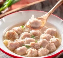Fresh Pork Dumplings with Yen皮