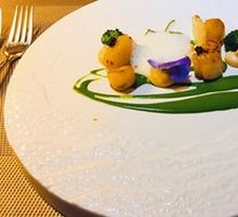 Pan-seared Australian scallops with seafood rice
