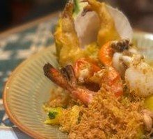 Whole Pineapple Soft-Shell Crab Fried Rice