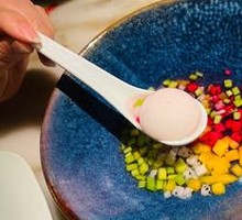 Fresh Fruit Glutinous Rice Balls in Sweet Wine Soup