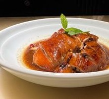 Signature Nanjing Roast Duck