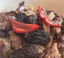 Stir-fried Morel Mushroom with Pigeon