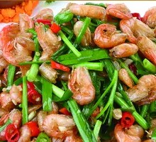 Stir-fried Leek with Small River Shrimp