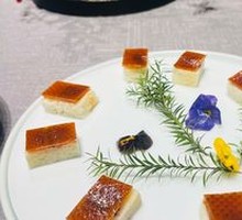 Black Pearl Caviar Roast Duck