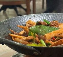 Bamboo Shoots Stir-Fried with Local Pork