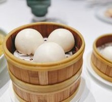 Flowing Custard Bun
