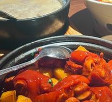 Aunt's Braised Pig Trotters