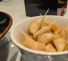 Traditional Sugar-Pickled Garlic