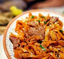 Cantonese Dry-Fried Rice Noodles