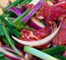 Onion and Pork Salad