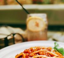 Wood Classic Meat Sauce Pasta