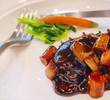 Braised Sea Cucumber with Green Onion