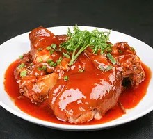 Northeastern Braised Pork Elbow with Sauce