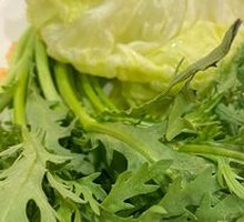 Romaine lettuce and Chinese chives