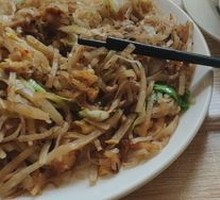 Stir-Fried Noodles with Shredded Pork