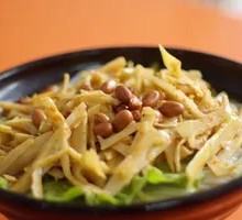 Spicy Sour Bamboo Shoot Noodles