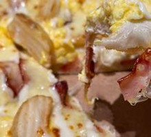 American-style Bacon & Potato Pizza