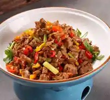 Stir-Fried Beef with Yellow Onion