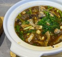 Cantonese-style Stewed Mixed Fish