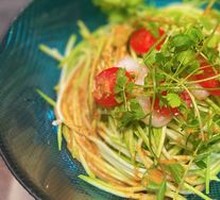 Fresh Stir-Fried Loofah Noodles