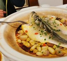 Braised Yellow Croaker in Clay Pot