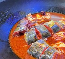 Sliced Fish with Spicy Sauce