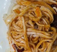 Traditional Hot Rice Noodles